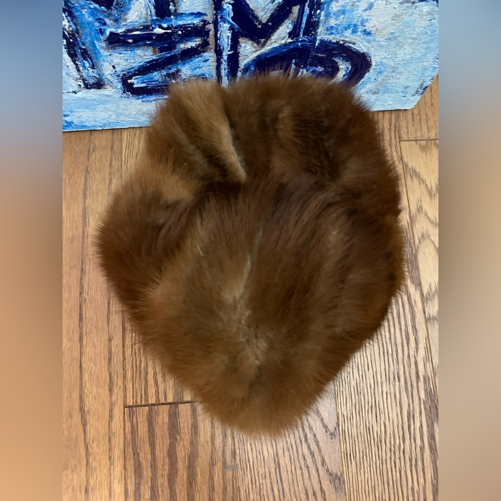 Genuine Vintage Fur ~22” Floral Lined Beanie Warm Mobwife Cossack - Picture 4 of 8